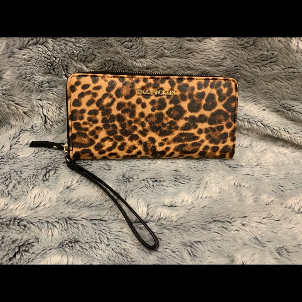 Enzo Angiolini cheetah wallet